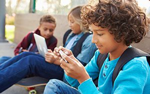 10 Strategies for Managing Digital Devices - Smart Kids